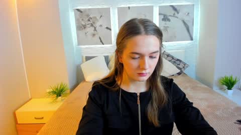 Snapshot of vitajoy_ chatting on 12/20/24, 04:04 Vita online show from 12/20/24, 04:04
