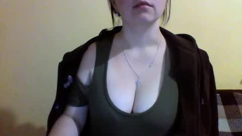 Vitalina282128 online show from 01/16/26, 11:42