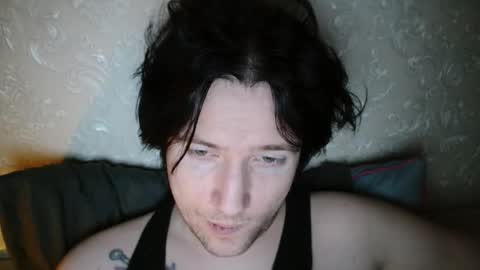 Snapshot of vitiligoboyy chatting on 02/26/26, 12:20 vitiligoboyy online show from 02/26/26, 12:20