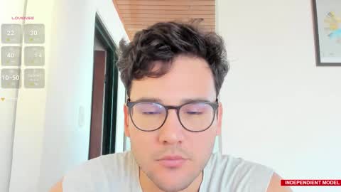 Snapshot of vito_ferrero chatting on 09/13/25, 01:22 Vito Ferrer online show from 09/13/25, 01:22