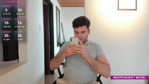 Snapshot of vito_ferrero chatting on 09/18/25, 07:16 Vito Ferrer online show from 09/18/25, 07:16