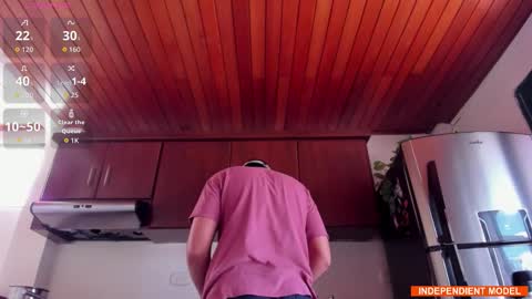 Snapshot of vito_ferrero chatting on 10/25/25, 03:29 Vito Ferrer online show from 10/25/25, 03:29