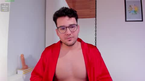 Snapshot of vito_ferrero chatting on 10/27/25, 01:37 Vito Ferrer online show from 10/27/25, 01:37