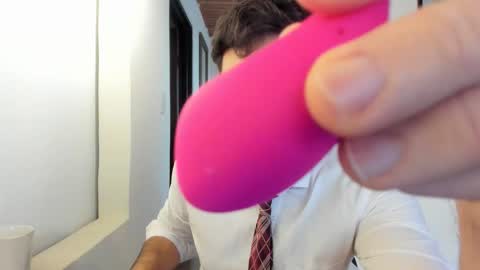 Snapshot of vito_ferrero chatting on 11/06/25, 12:50 Vito Ferrer online show from 11/06/25, 12:50