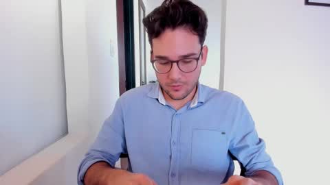 Snapshot of vito_ferrero chatting on 11/08/25, 02:06 Vito Ferrer online show from 11/08/25, 02:06