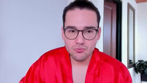 Snapshot of vito_ferrero chatting on 11/12/25, 04:29 Vito Ferrer online show from 11/12/25, 04:29