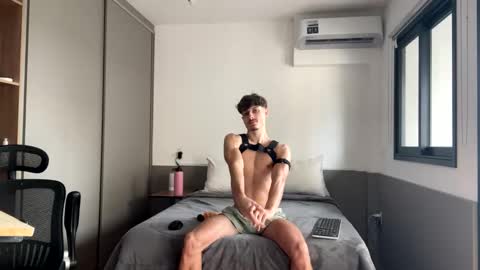 vitoraugustoxxx online show from 10/04/25, 03:10
