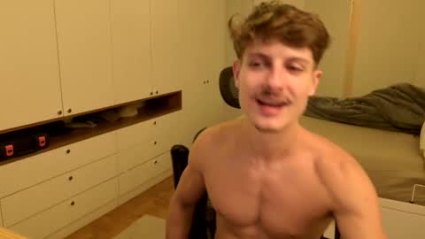 Snapshot of vitoraugustoxxx chatting on 04/07/26, 10:09 vitoraugustoxxx online show from 04/07/26, 10:09