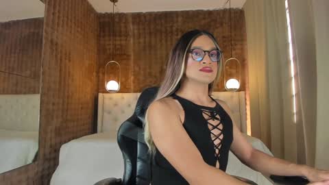 Snapshot of vitta_alfayed chatting on 12/03/24, 12:27 VittaaaPlease help me with your thumbs up its important online show from 12/03/24, 12:27