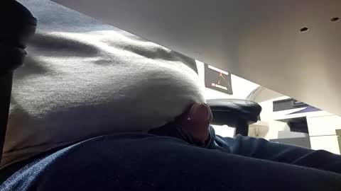 Snapshot of vitto8502 chatting on 10/23/25, 03:44 vitto8502 online show from 10/23/25, 03:44