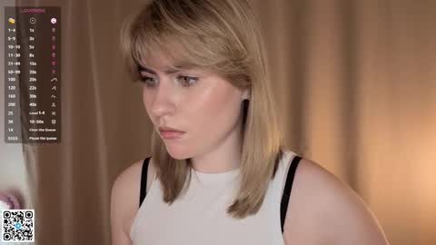 Snapshot of vivandellapenna chatting on 10/19/25, 06:08 Melissa online show from 10/19/25, 06:08