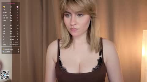 Snapshot of vivandellapenna chatting on 11/02/25, 06:54 Melissa online show from 11/02/25, 06:54