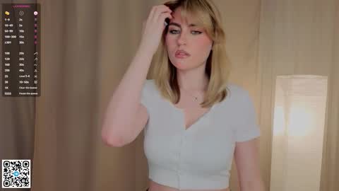 Snapshot of vivandellapenna chatting on 11/25/25, 06:30 Melissa online show from 11/25/25, 06:30