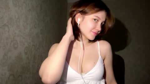 Snapshot of vivatrude chatting on 05/11/26, 04:15 Sonya online show from 05/11/26, 04:15
