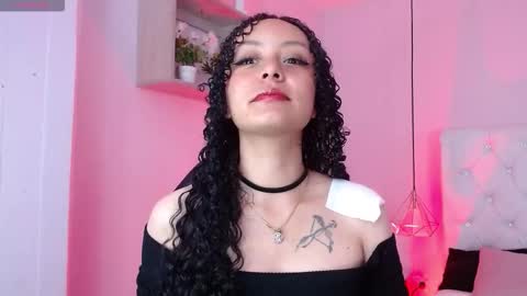 Snapshot of vivi_gh1 chatting on 10/19/25, 02:23 Vivi online show from 10/19/25, 02:23