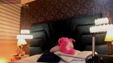 Viviana  online show from 06/08/26, 11:16