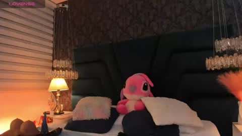 Viviana  online show from 06/09/26, 11:05