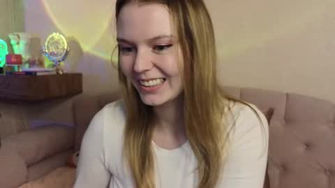 Snapshot of vivian_alison chatting on 07/01/26, 05:56 vivian_alison online show from 07/01/26, 05:56