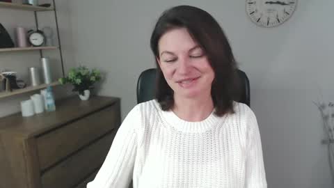 Vivian online show from 12/02/24, 10:18