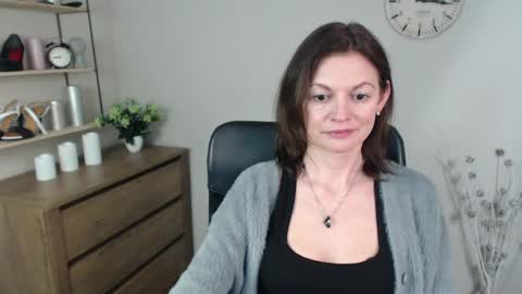 Vivian online show from 12/09/24, 04:26