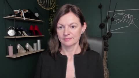 Vivian online show from 09/30/25, 06:40