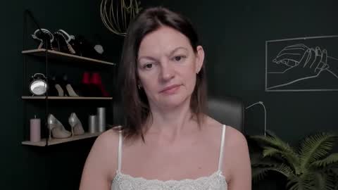 Snapshot of vivian_dream chatting on 11/06/25, 08:15 Vivian online show from 11/06/25, 08:15