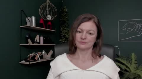 Snapshot of vivian_dream chatting on 12/05/25, 07:50 Vivian online show from 12/05/25, 07:50