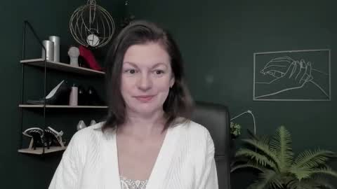 Snapshot of vivian_dream chatting on 02/03/26, 08:19 Vivian online show from 02/03/26, 08:19