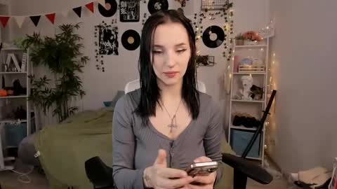 vivian_qwerty online show from 12/25/24, 04:12