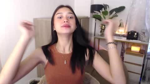 Vivian online show from 09/24/25, 01:20