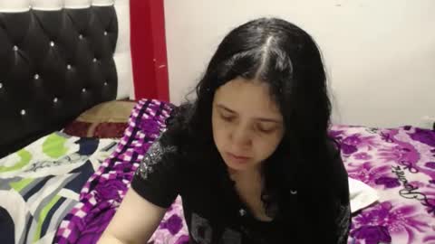 Snapshot of vivian_walt_ chatting on 09/25/25, 05:22 melissa online show from 09/25/25, 05:22