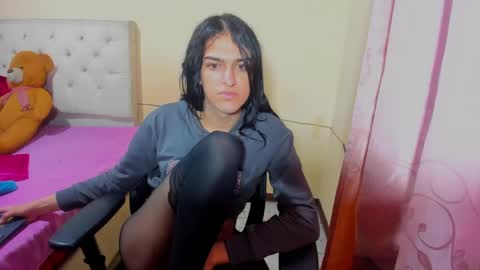 instagram Viviana73215 online show from 12/23/24, 11:14