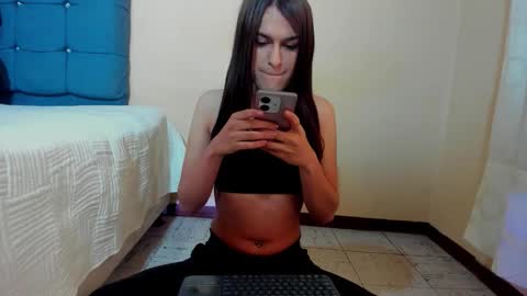 instagram Viviana73215 online show from 12/22/25, 01:08