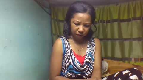 viviane0812 online show from 10/09/25, 11:19