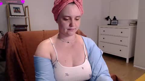 Snapshot of vivianmarble chatting on 06/29/26, 11:10 Lela online show from 06/29/26, 11:10