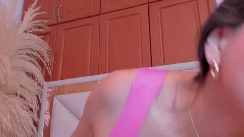 Vivi online show from 05/19/26, 12:33