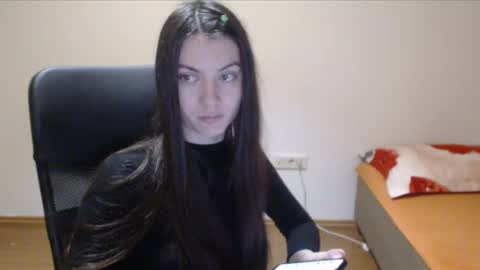 Vivian Gray online show from 12/13/24, 02:49