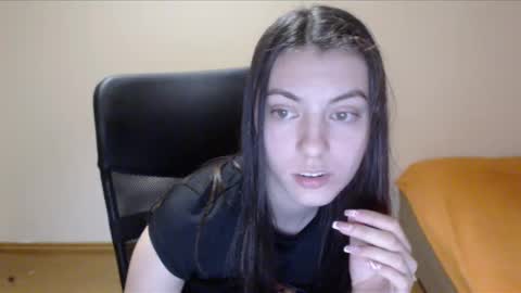 Vivian Gray online show from 12/21/24, 05:29