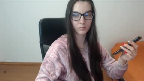 Vivian Gray online show from 02/18/25, 07:09