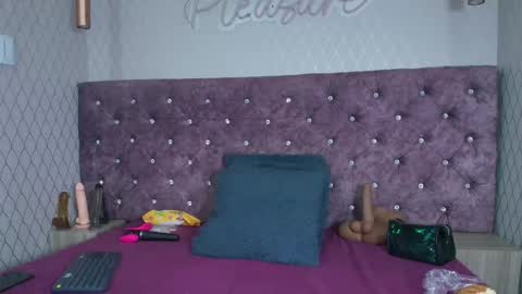 Snapshot of vivianrose3x chatting on 04/08/26, 03:39 VivianRose online show from 04/08/26, 03:39