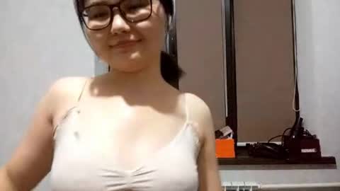 Viola online show from 09/11/25, 02:28