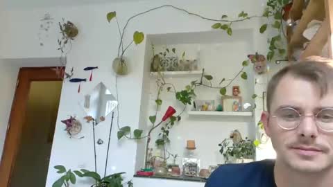 Snapshot of vivid_ether chatting on 12/31/24, 12:57 Viv online show from 12/31/24, 12:57