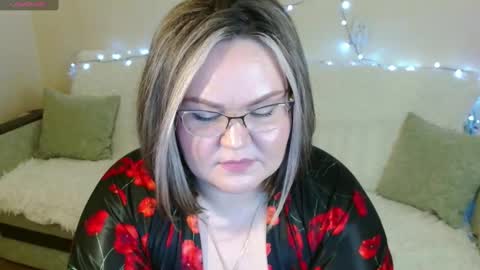 Vivien online show from 02/02/25, 02:45