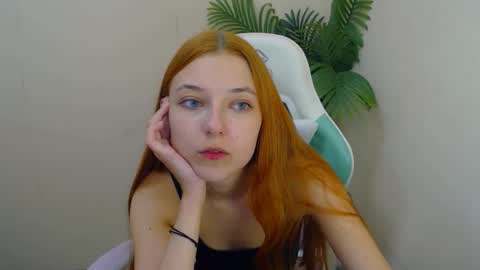 Vivien online show from 10/08/25, 05:54