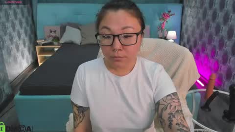 Vivien online show from 04/19/26, 12:22
