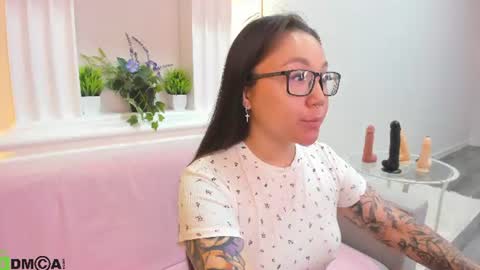 Vivien online show from 06/11/26, 12:08