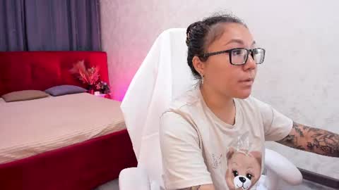 Vivien online show from 06/28/26, 11:44