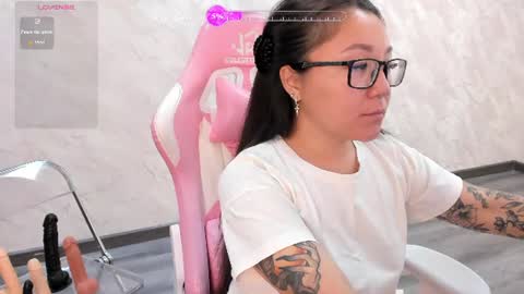 Vivien online show from 07/15/26, 10:48