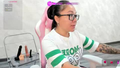 Vivien online show from 07/17/26, 12:06