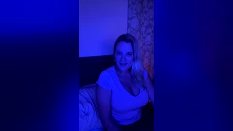 vivienesky online show from 06/13/26, 08:23